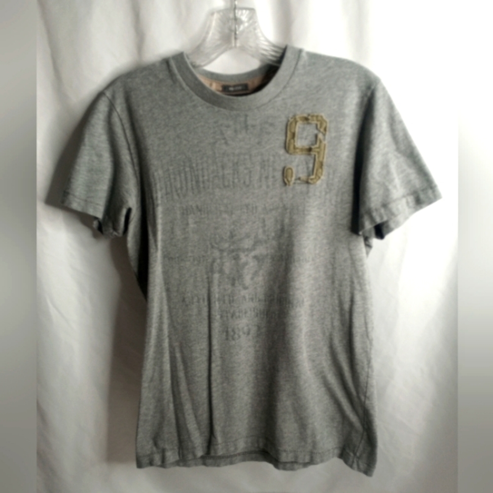 *Ambercrombie and Fitch Gray T-shirt 9 Size S